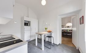 City Center Apartment With Parking